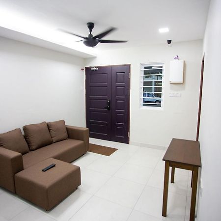 Hom2Rex Kuching Homestay Taman Timberland Dış mekan fotoğraf