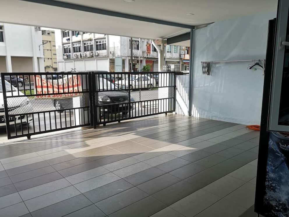 Hom2Rex Kuching Homestay Taman Timberland Dış mekan fotoğraf