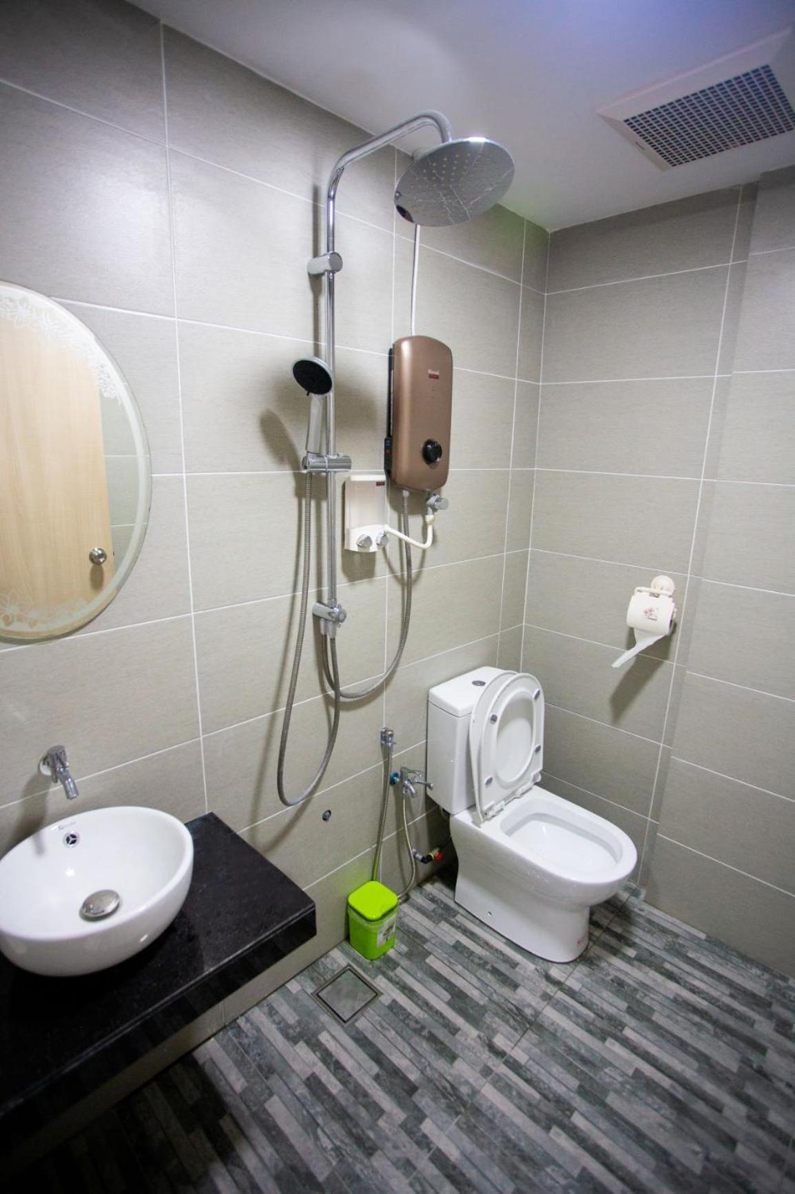 Hom2Rex Kuching Homestay Taman Timberland Dış mekan fotoğraf